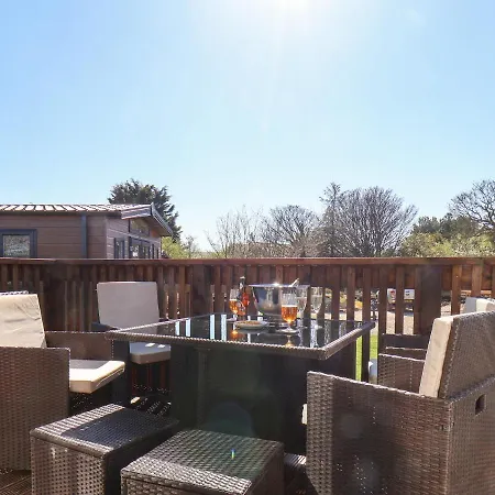 Honeysuckle * Saltburn-by-the-Sea